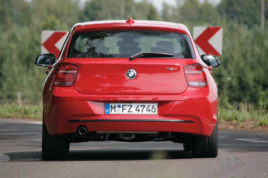  BMW 118i Sport Line 2011 года  (фото 69 из 185)